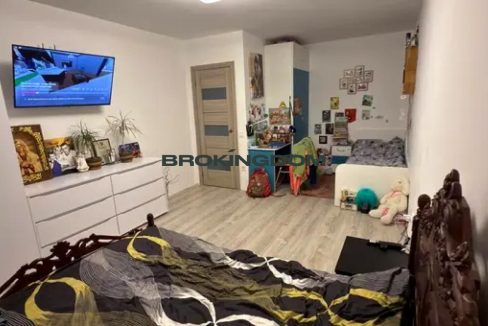 755170ab7a9a22c9f3879ce66945ab93