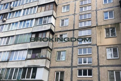 648be34bffac69657d82b8228a06f930