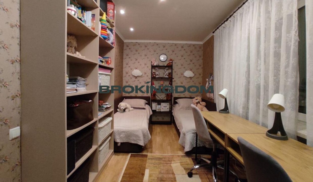 99f0613929510b2e0b6aa8d6198fd5ef