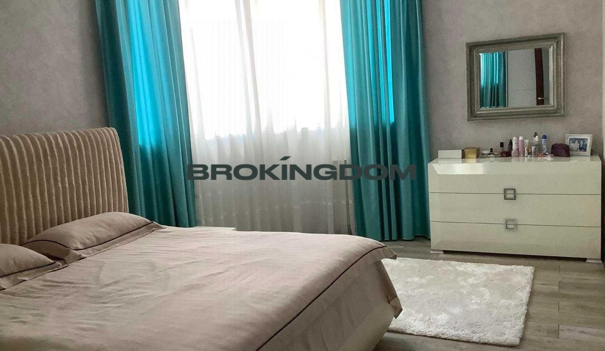 3b03dcc356677f5b43aadab9cbee9d9b