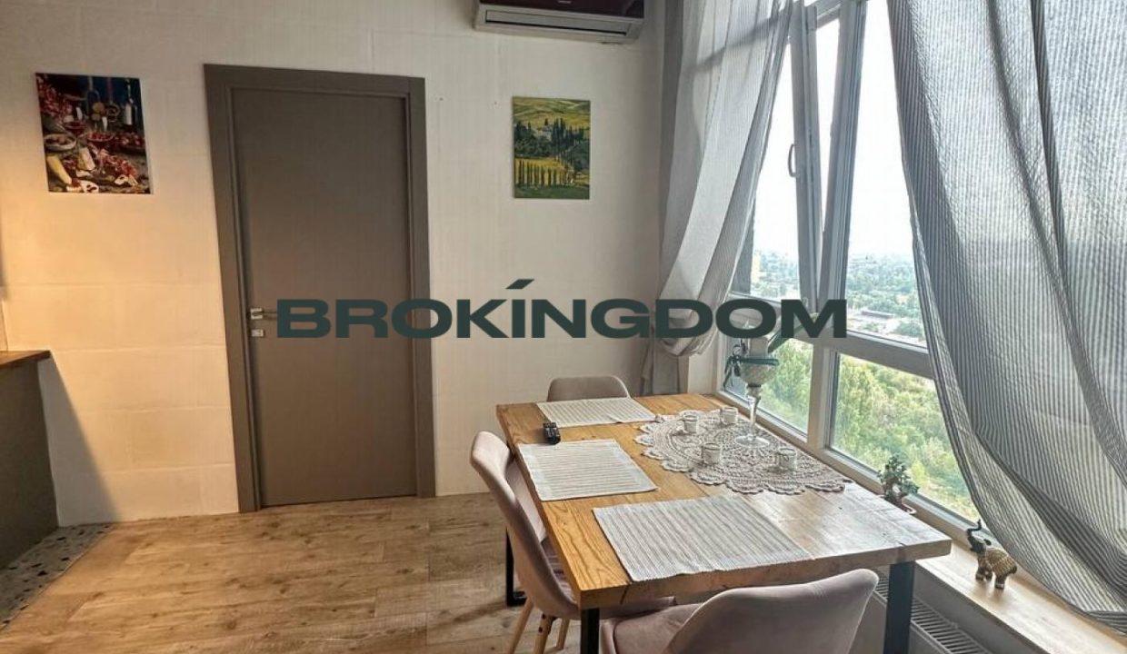 3300321fbf195b1c7a013f155931d9df