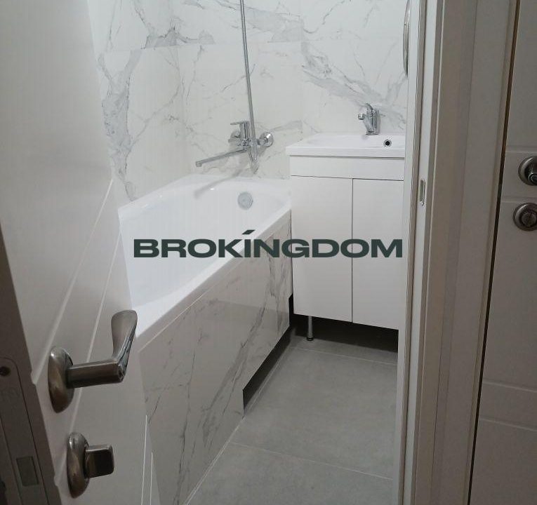 818d23458067640d8d369dc34c9ab9e6