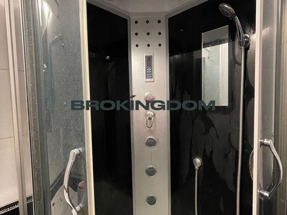 b9da4f250923436f418a39ef3ac531b5