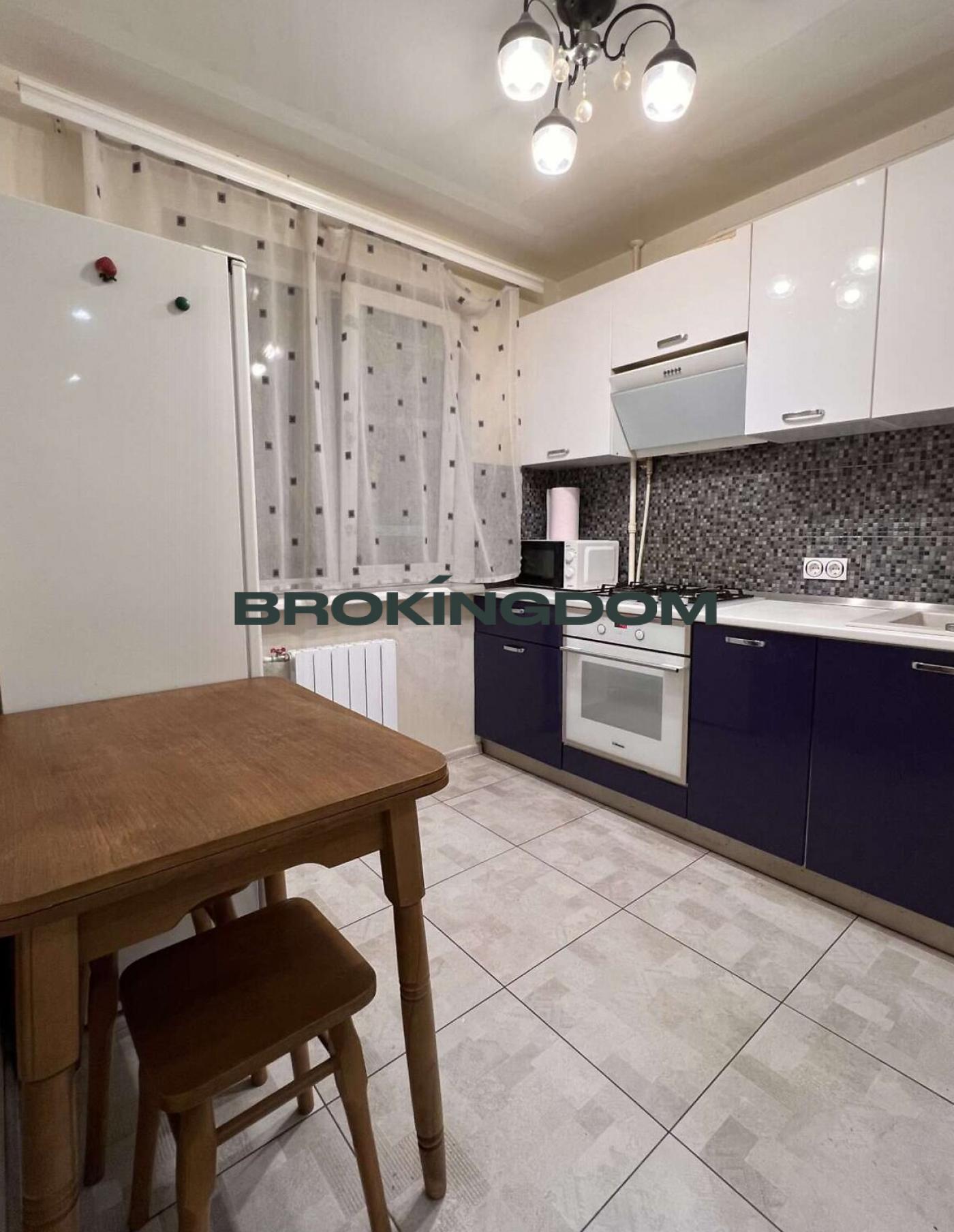 Продаж 2к квартирп о бул. Вацлава Гавела