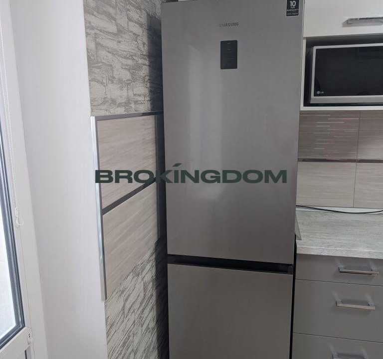 b72b6f15930ee3df9110f9a52b952294