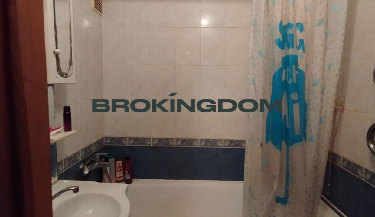 f7f4ceafbd482783652fcdd9e8f1e823