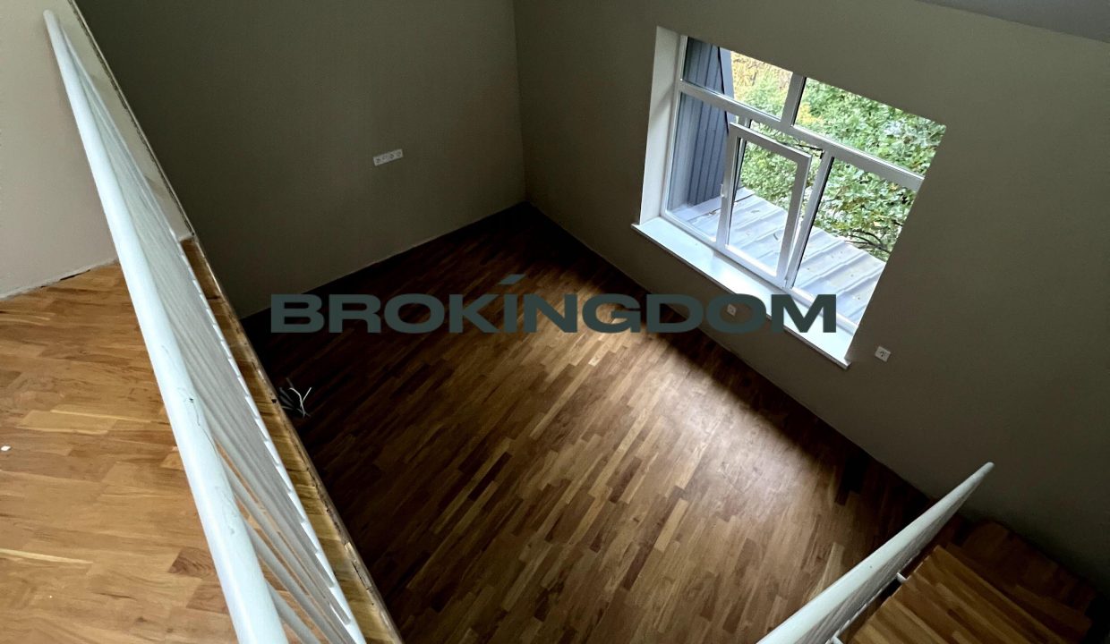 3b9724173f12e49bdfb95033eb539116