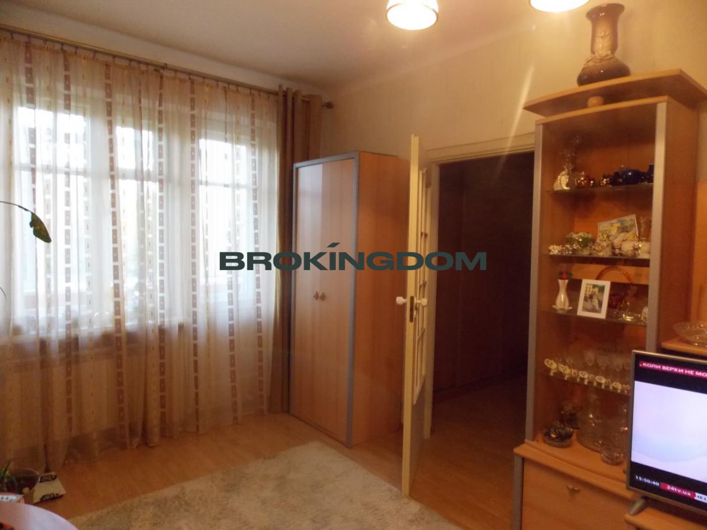 Продаж 2к квартирі 44 кв. м  на ул. Костанайская 8