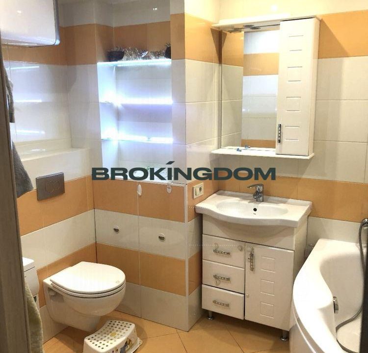 84485dc6753cbfe576cf01992f0f183b