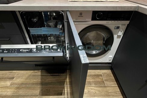 9298a623ec6b47492947f1d7811830d1