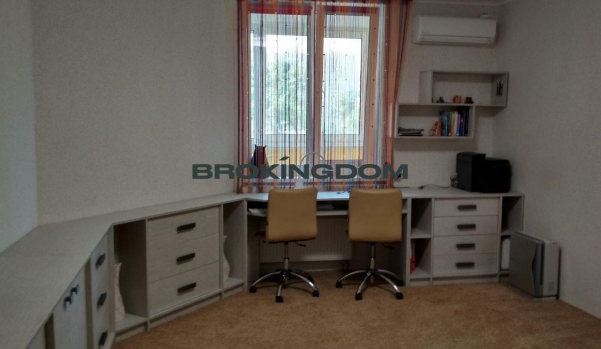 775bc4095d23ee0b088bf5202f5d4f2f