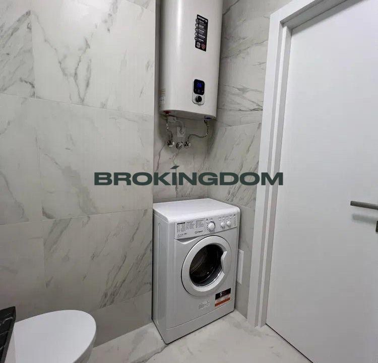 6b899b930f004f2d87a246130f640c55