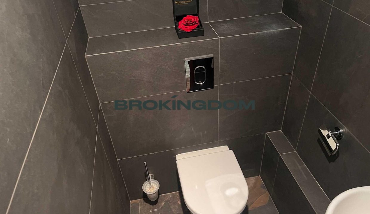 5248981746165b6f7ee5ebaea7cb37c1