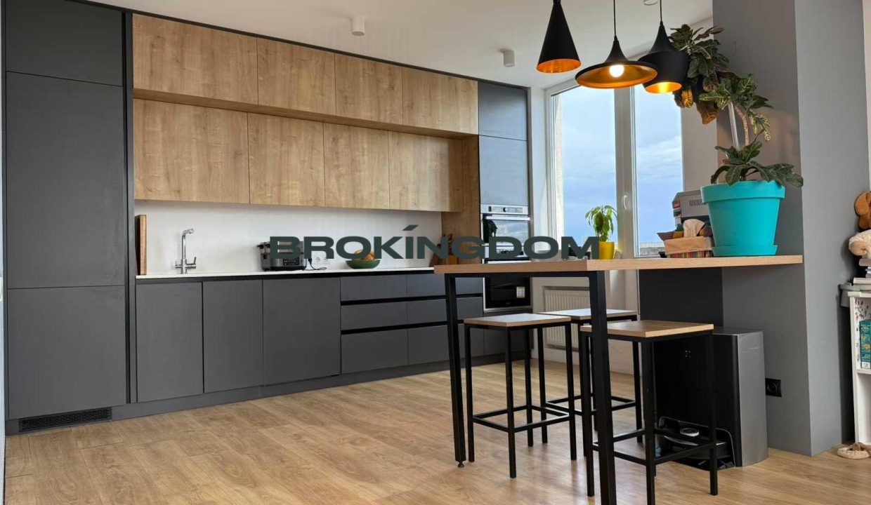 1eee9ce0f0e5e9dcbdfaf392a7c92d09