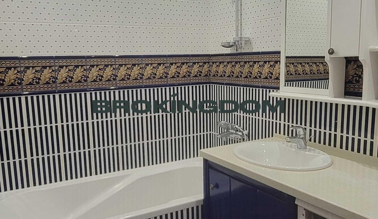 f6d389adc2b93e63b105fcb8d1bb06bb