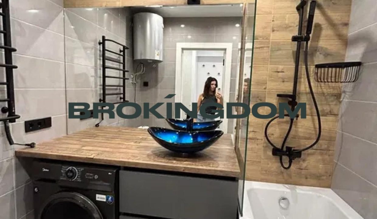 9753d32e17133765a25b2d1819d55eb8