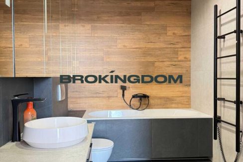 516b0269a1e60600c27a7eb571d71353