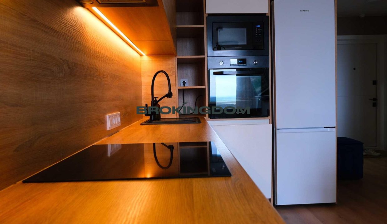 04c6e0deb276a761c8832cf3f33759c8