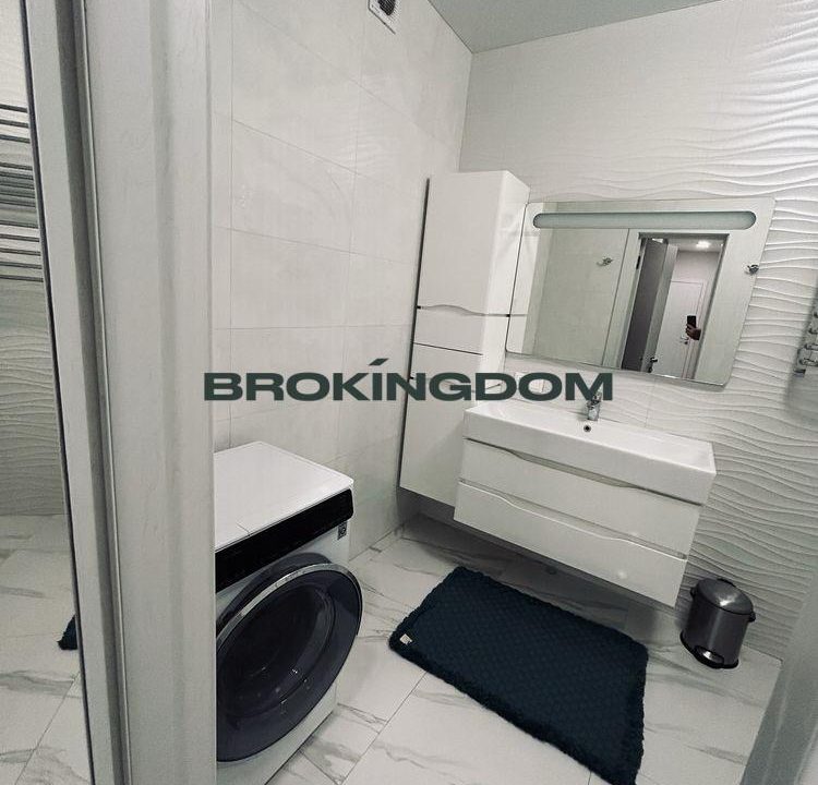 8989c537bd431d20014368d920456355