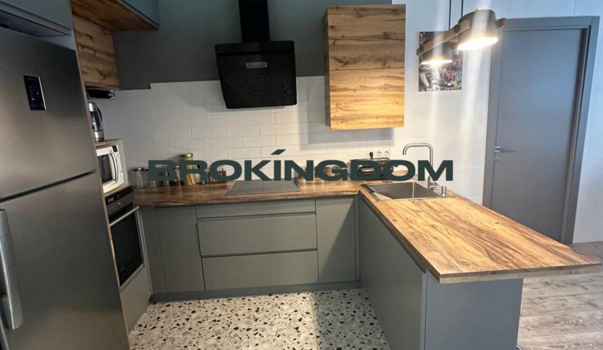 5ab0d4d73aa8b1dbfc23e71c79263dcb