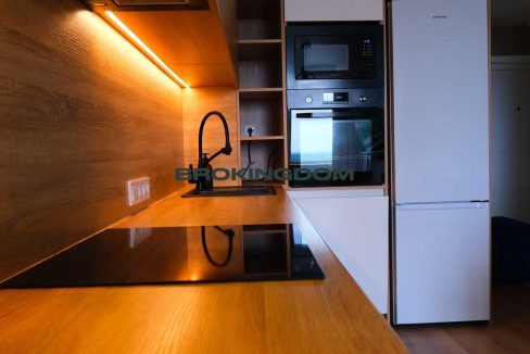 04c6e0deb276a761c8832cf3f33759c8