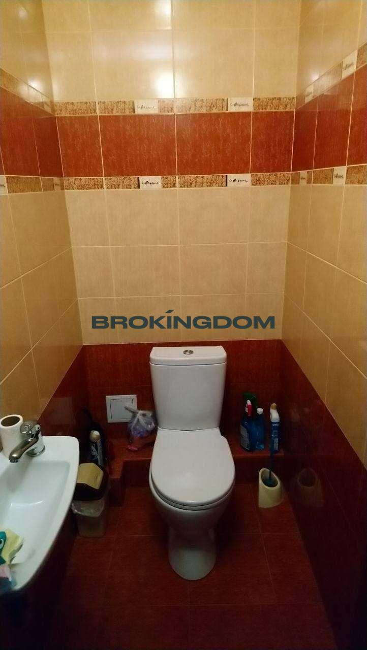 b11d3b5a6553862108f8974145684049