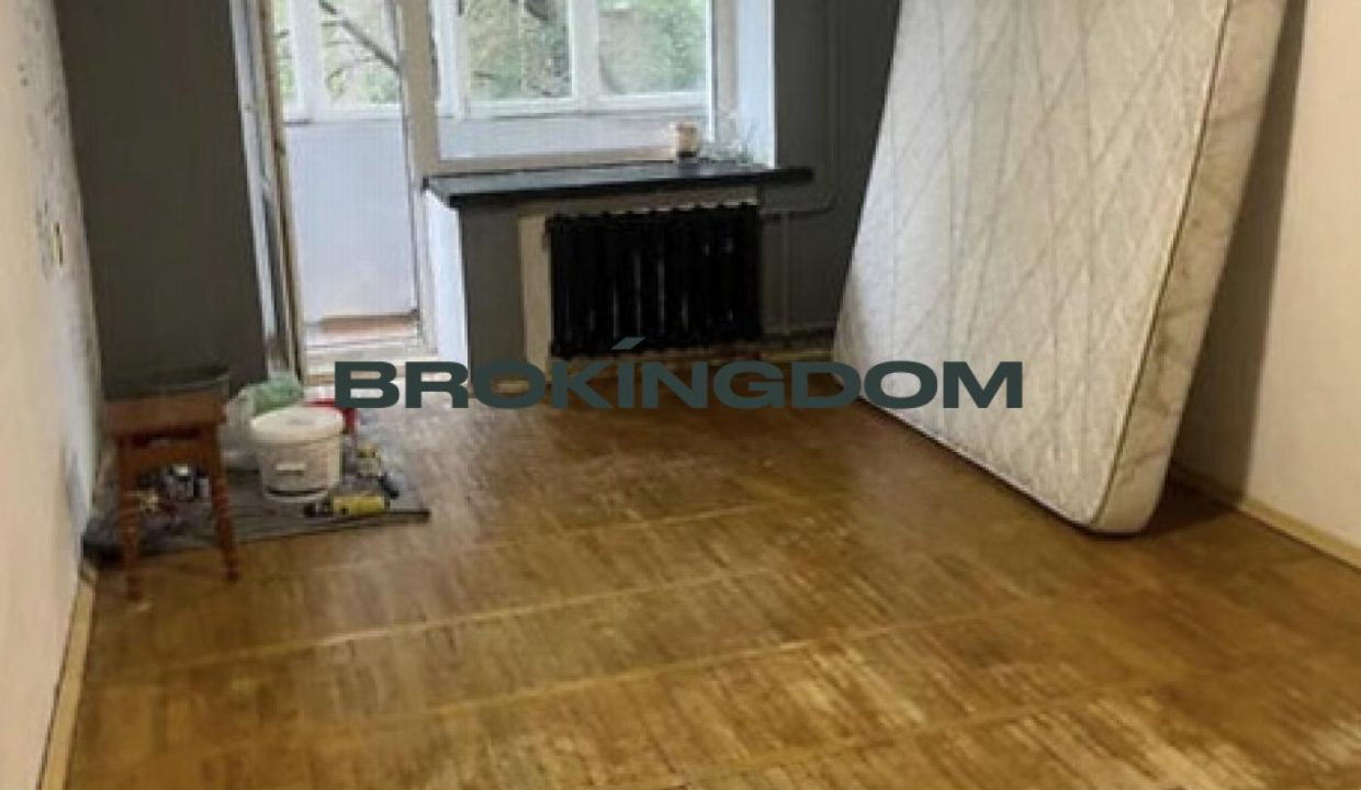 d680d329606e10bc686fe16f0e6ed592