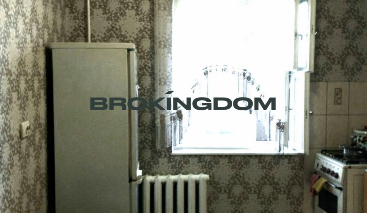 42f933f59a64cf2ebc7881ae7b8cfbbd