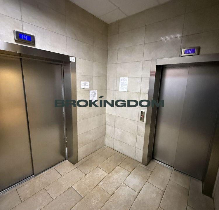 717fc050b8b3777db70c8a1b8ca07e57