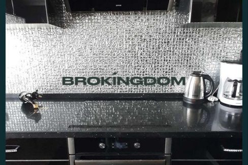 06a92e9975254878d04972278649172b