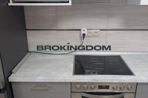 135f076fc57aa04f9d8d7e96f057996e