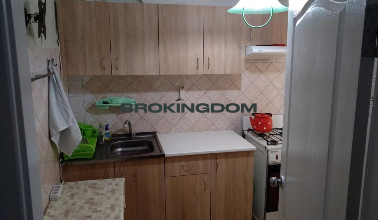 827b5a24bf166152b25681e1b0501bef