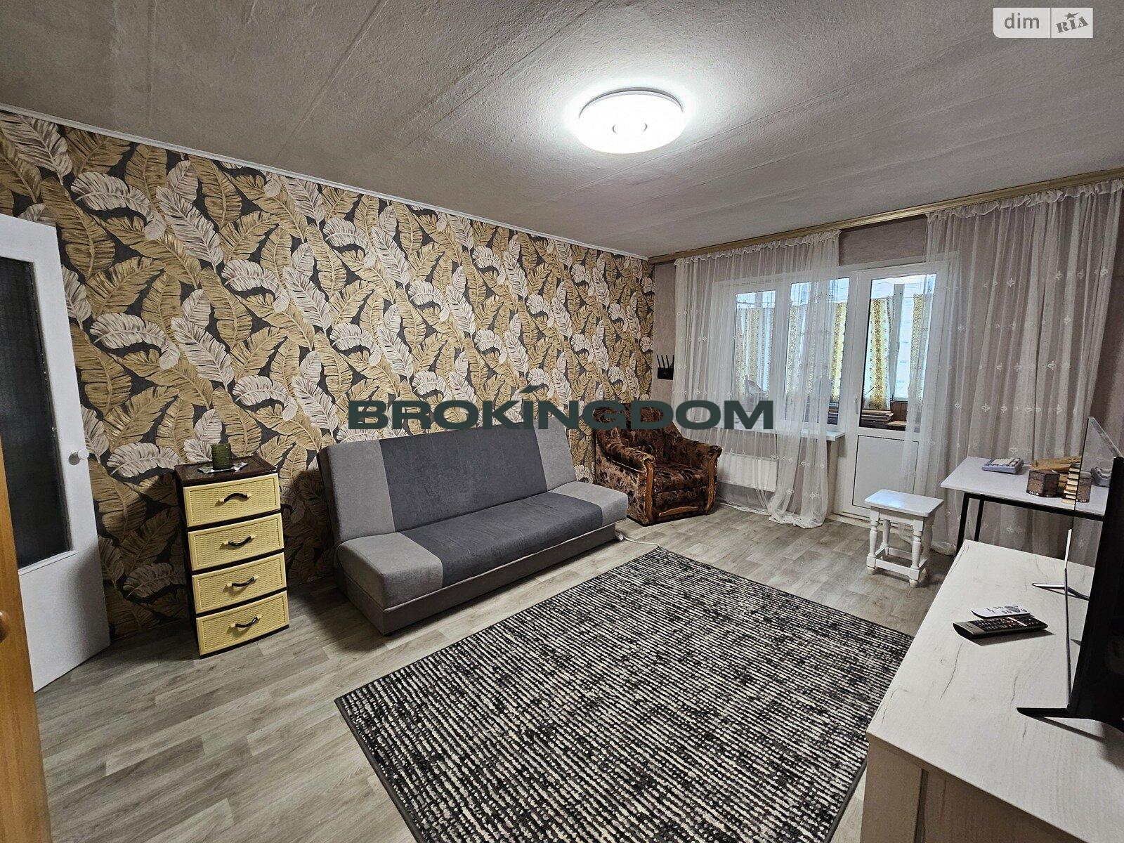 Продажа 1к квартири на вул. Полярній 6