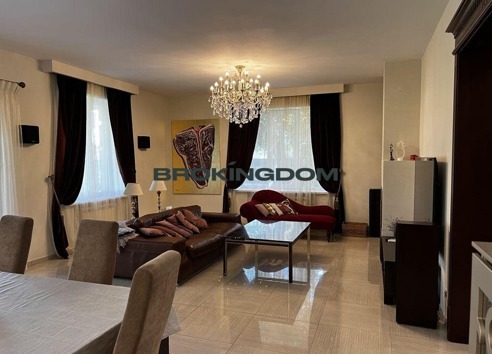 2cdb6383f4a20715aee70a94b2eaa4d8
