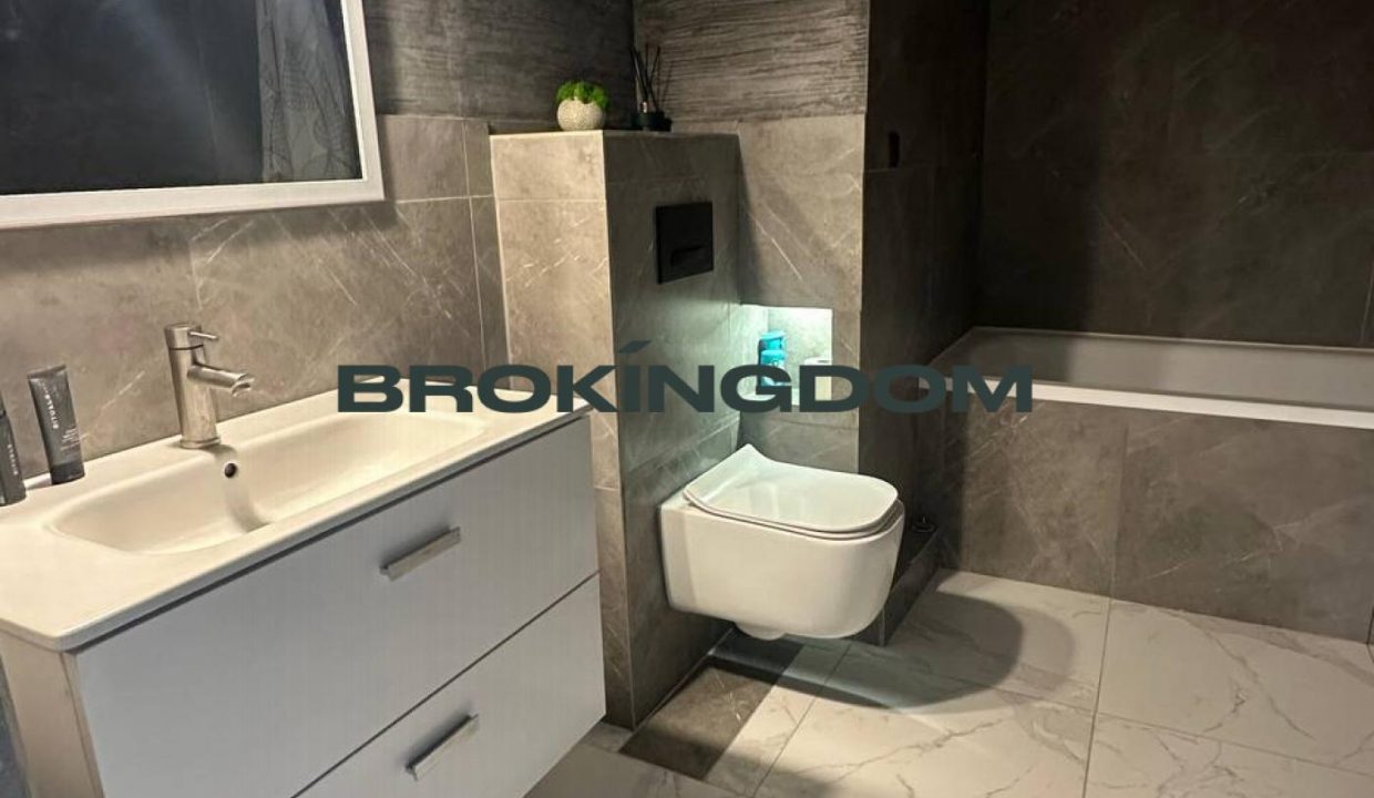 439cfb349c2997bd140ca8ab58f61299