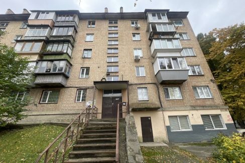 2462b109f8677395f62c1a03f073a74b