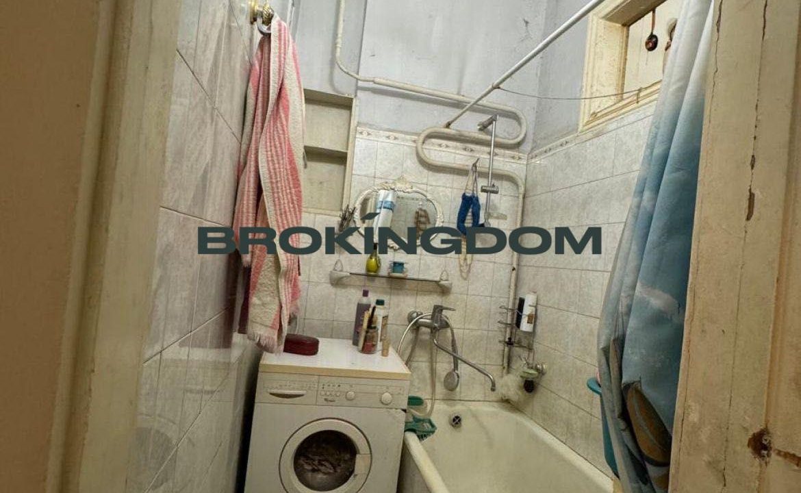 12107e0872475e253a8b108bcaabc683