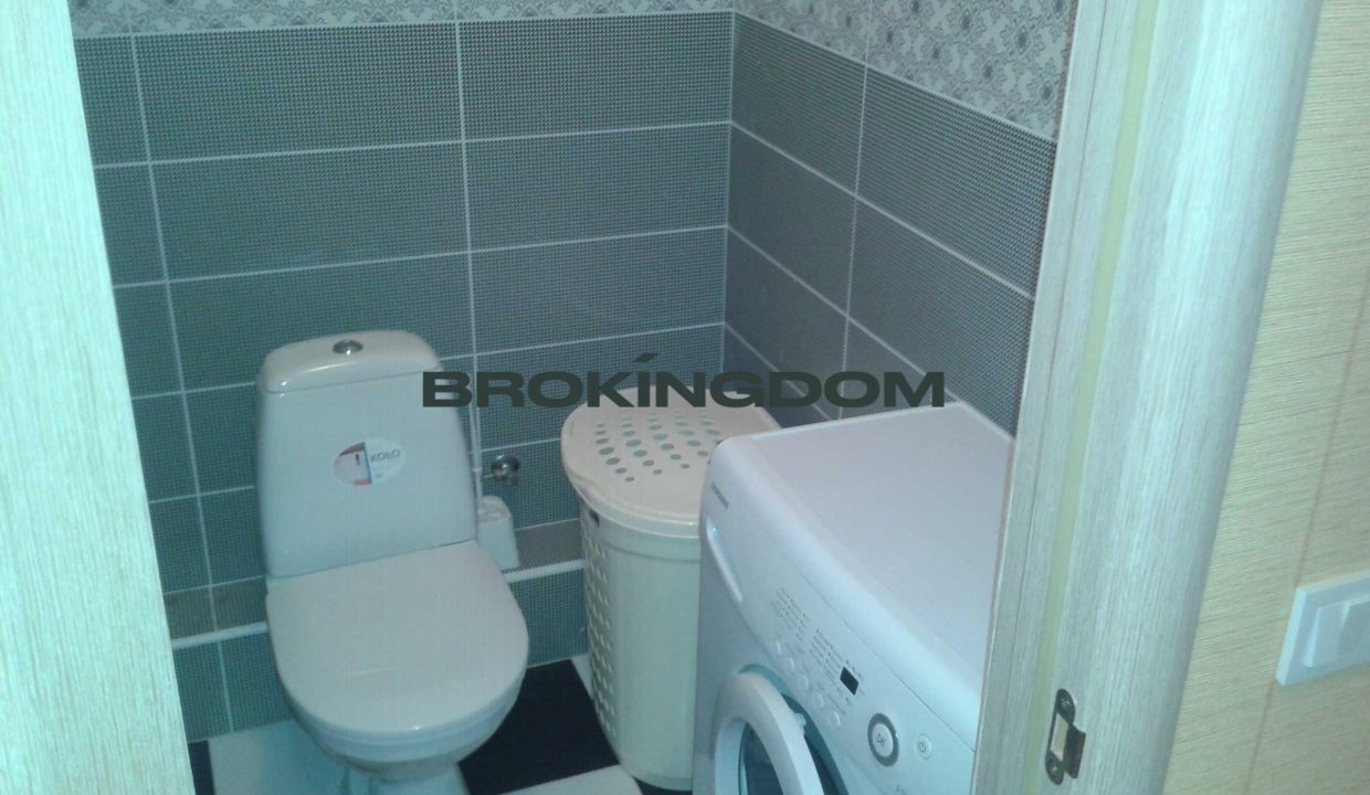 9b2de4092baaf80df1a1ae4bbd95ac3d