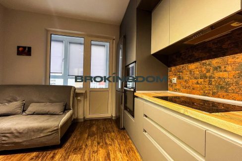 7d37e8499e0504a197f31ac9e304e291