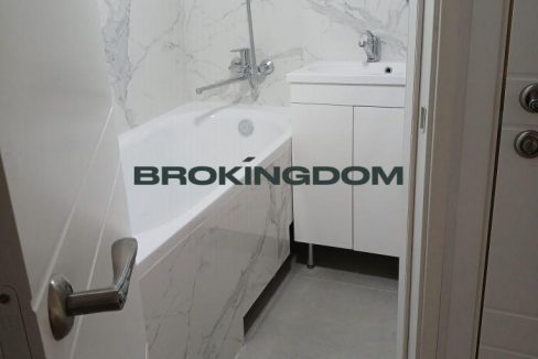 818d23458067640d8d369dc34c9ab9e6