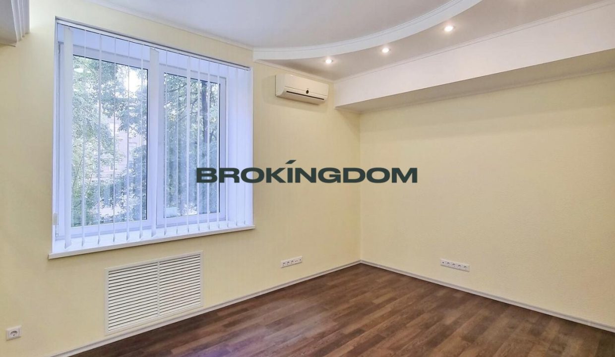 868aa4ed23b42fe3ca5f0a1c29e7ff33