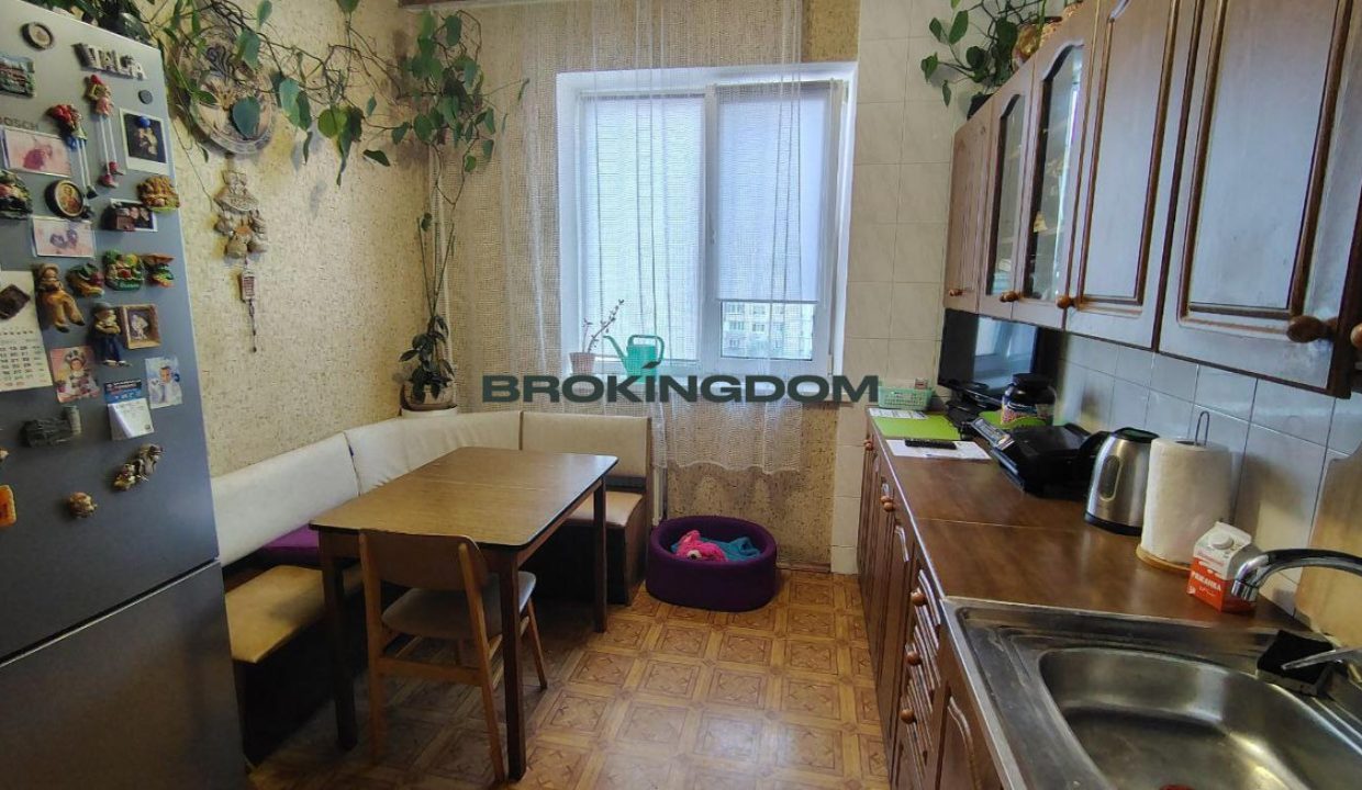 ae685196290cbe38a8b796d15eb8c01d