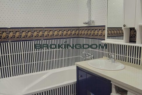 f6d389adc2b93e63b105fcb8d1bb06bb