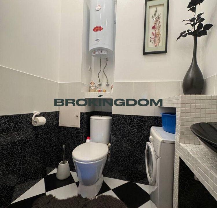 f8f90eb0fe24c4f6efa4112b64a2aa6c