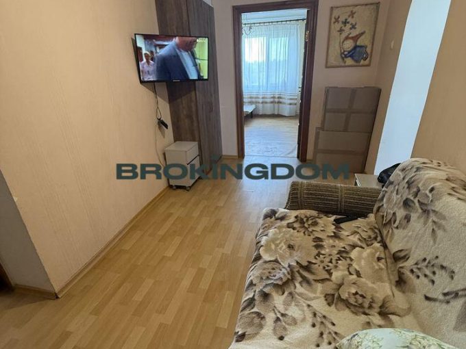 Продаж 1к 44 кв.м., будинок цегла 1998, метро Оболонь 15хв, власник
