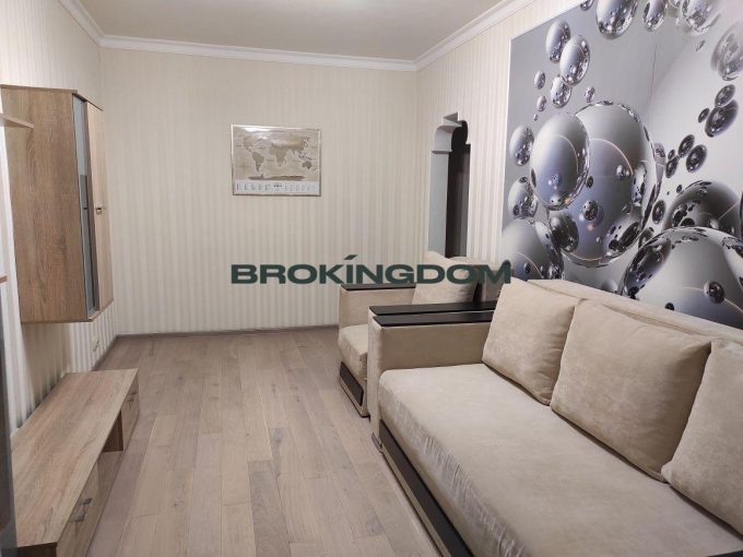 Продаж  1к кв Червоної Калини 20г
