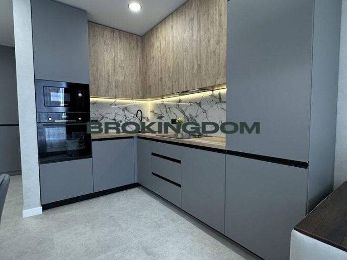 Продаж 1кімнатної 45м2 жк Варшавський 2