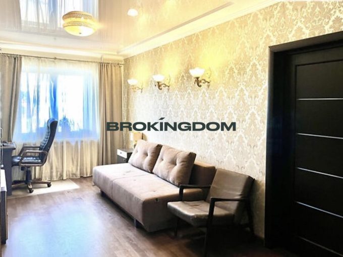 Продаж 3к кв. 72 кв. м. вул. Приозерна 6А  Оболонь