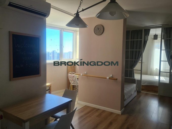 Продаж 1к квартири вул. Юрія Шумського