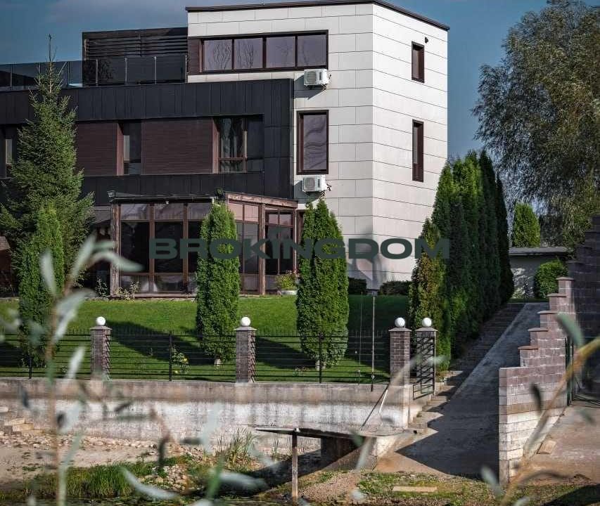 7bab8ef7ecfa3bcd3a2bb6ee3e6f902f